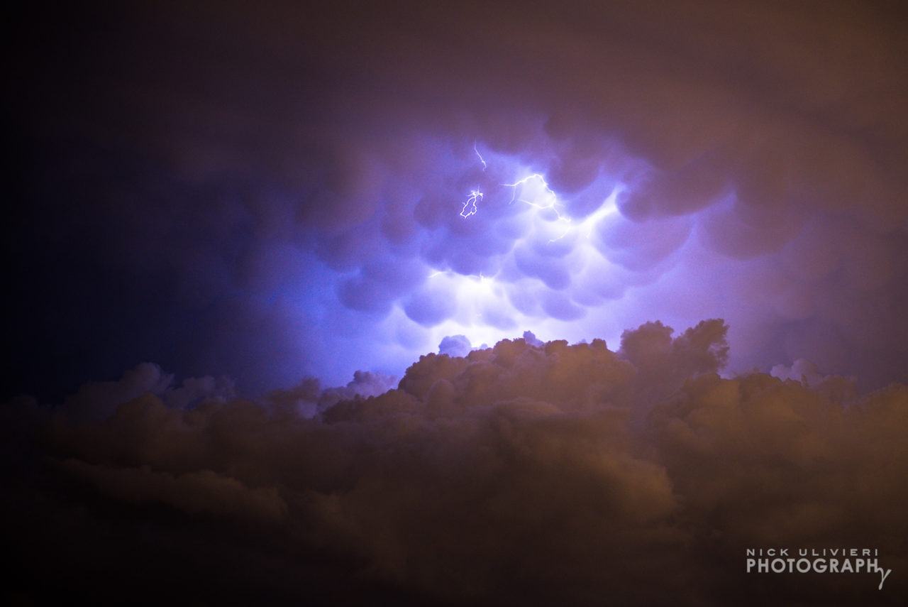 9113 Lightning interlaced mammatus clouds